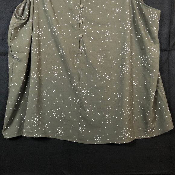Ava & Viv Womens Blouse Green White Polka Dot Sleeveless Henley Stretch 1X - Picture 3 of 12